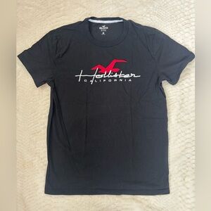 Hollister Men’s Black Crew Neck Tee